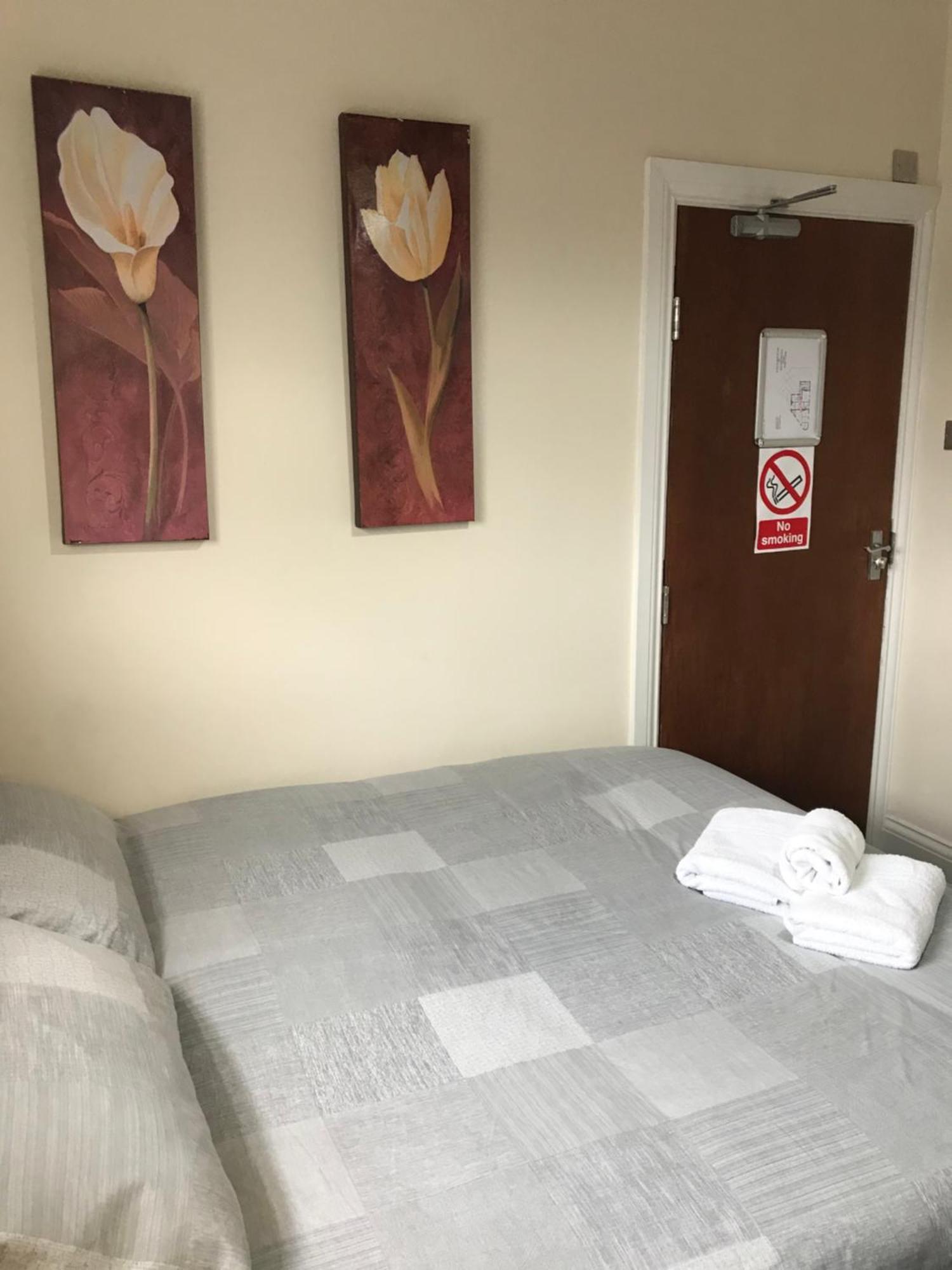 Shanahans B&B With Sports Bar Бирмингем Экстерьер фото