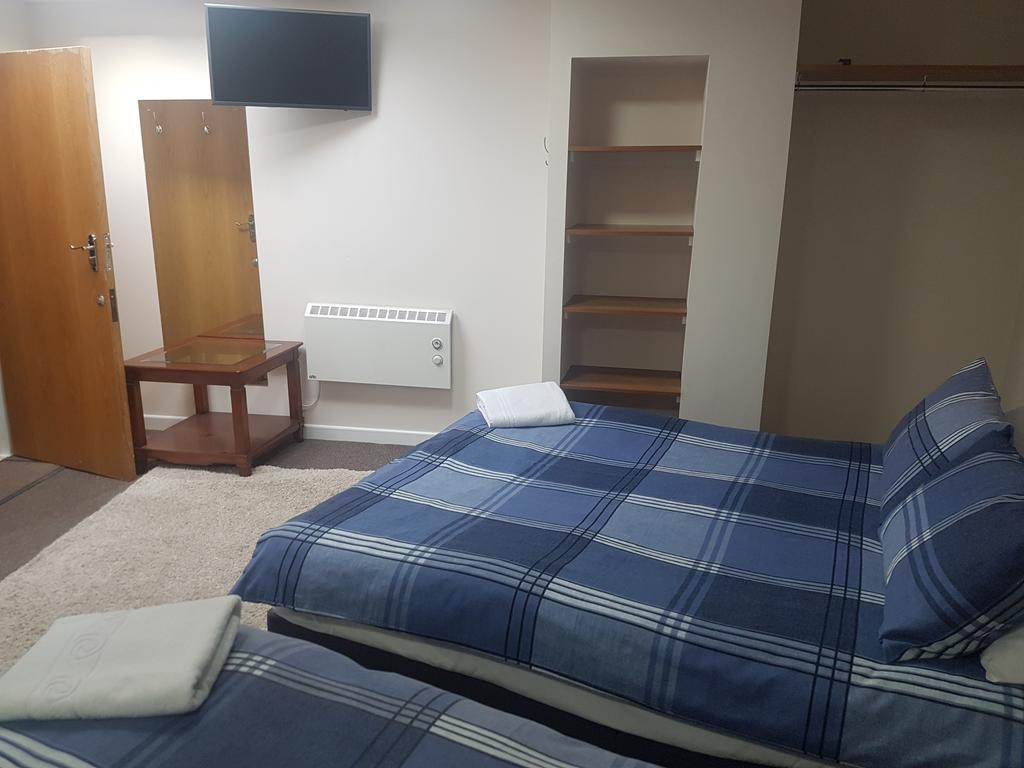 Shanahans B&B With Sports Bar Бирмингем Экстерьер фото