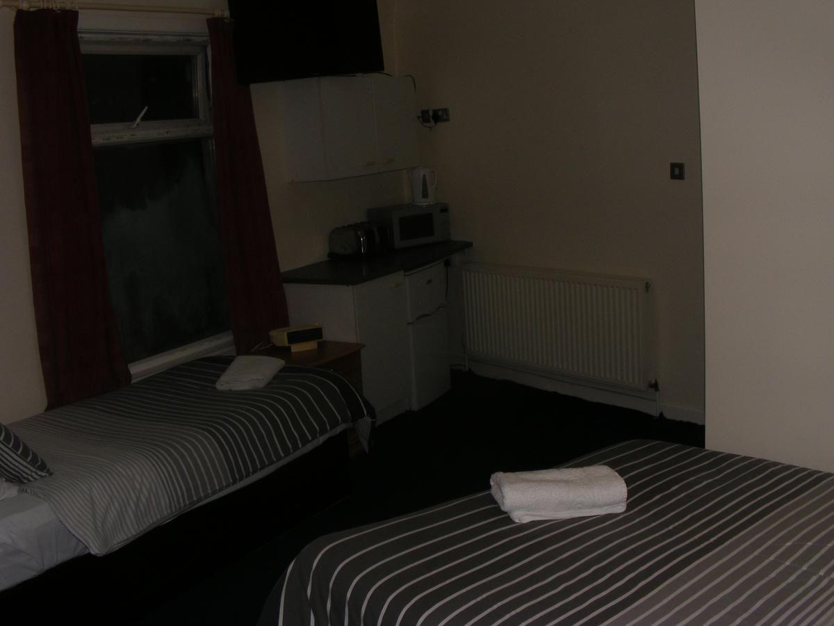 Shanahans B&B With Sports Bar Бирмингем Экстерьер фото