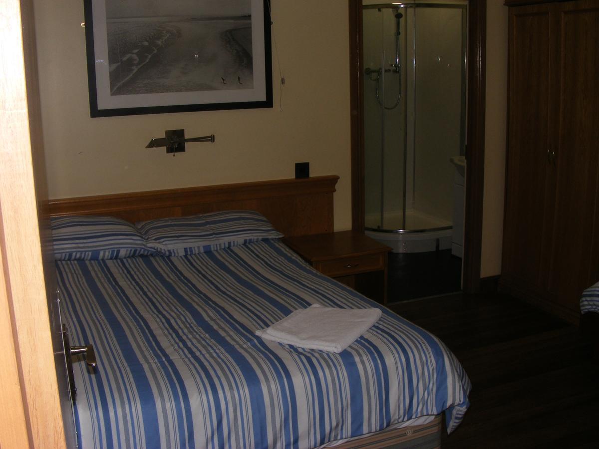 Shanahans B&B With Sports Bar Бирмингем Экстерьер фото
