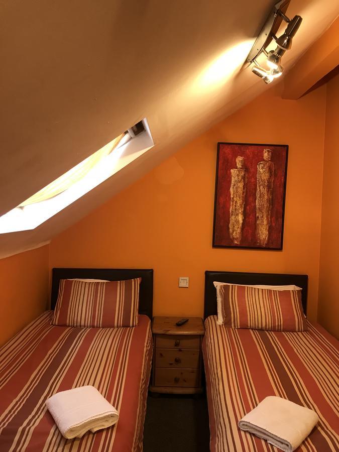 Shanahans B&B With Sports Bar Бирмингем Экстерьер фото