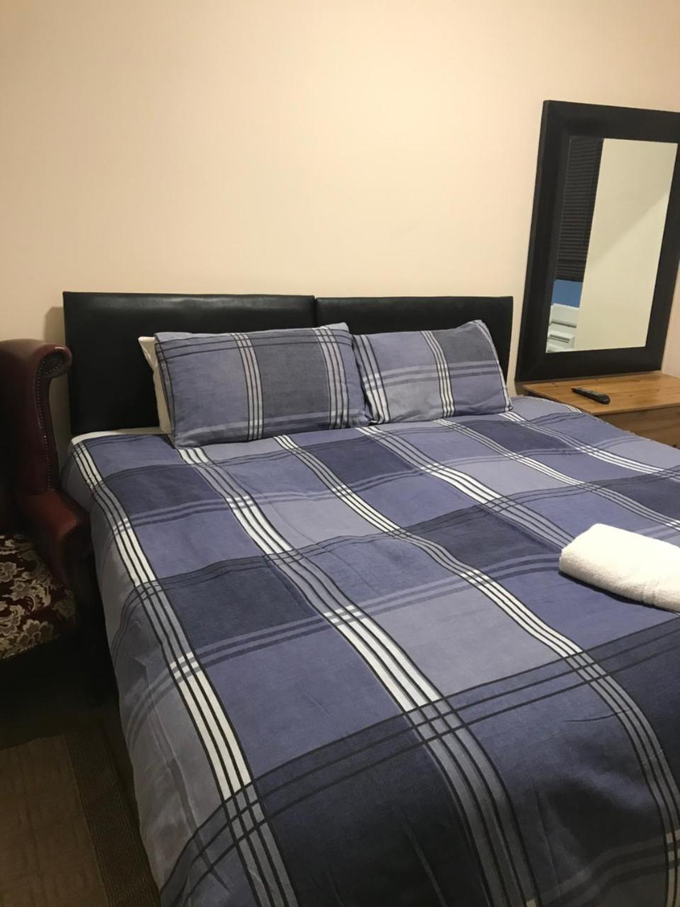 Shanahans B&B With Sports Bar Бирмингем Экстерьер фото